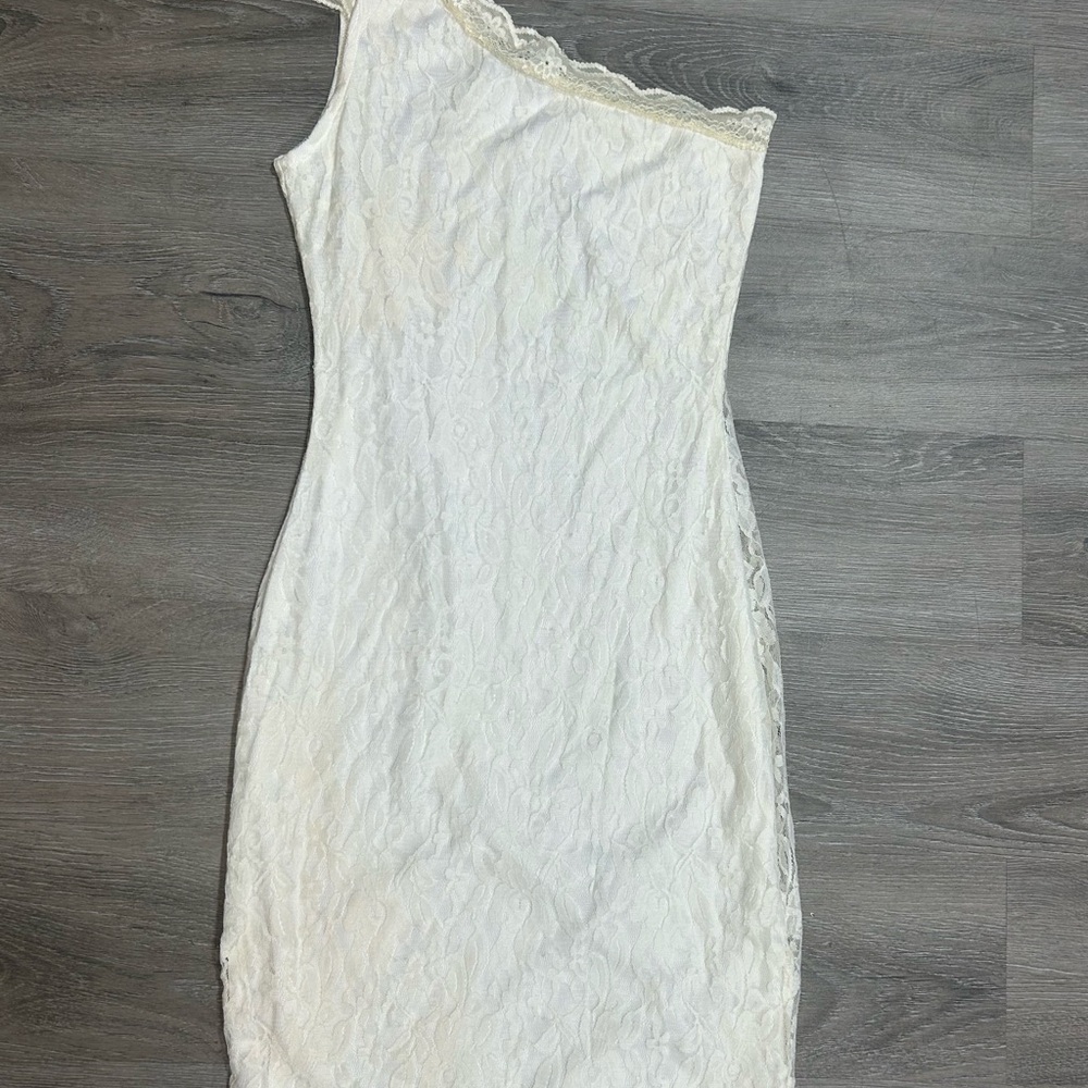 Charlotte Russe white lace double lined off shoulder mini dress Sz: S